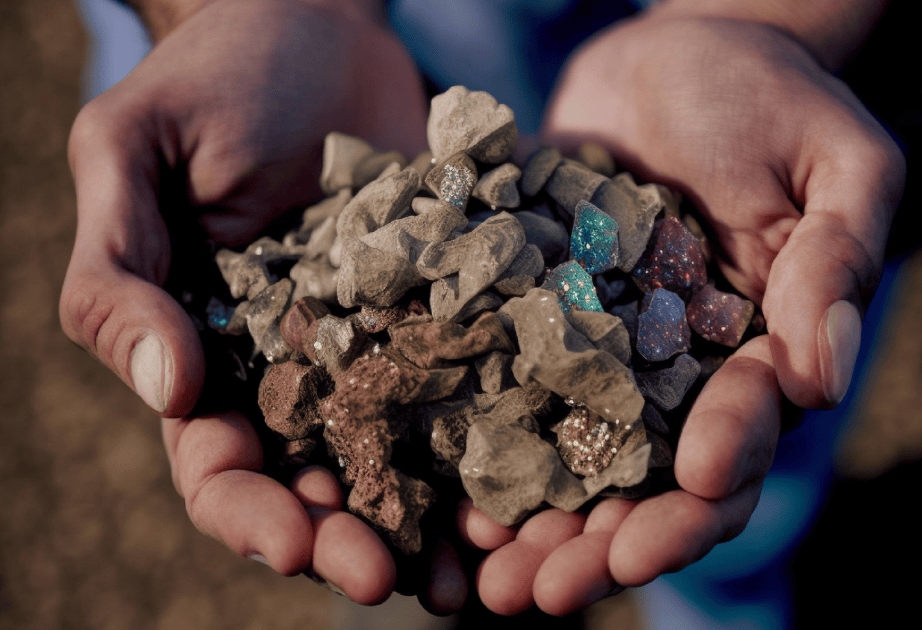 Rare Earth Elements (REE): Logam Kecil dengan Peran Besar dalam Teknologi Modern